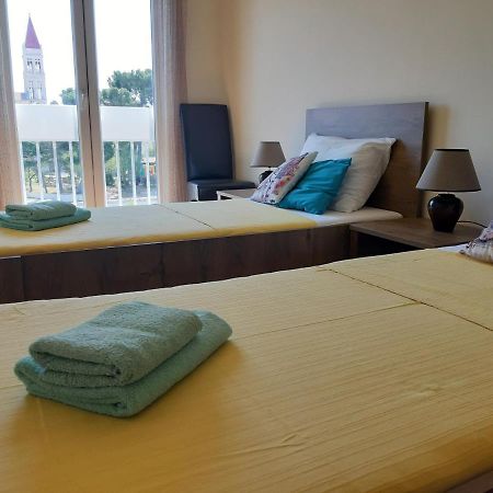 Apartman Petrovic City Center Trogir Exterior photo